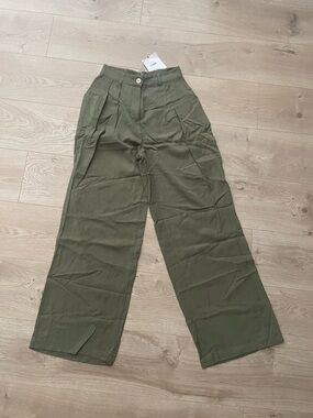 High-Waist Wide Leg Trousers - Olive Green
